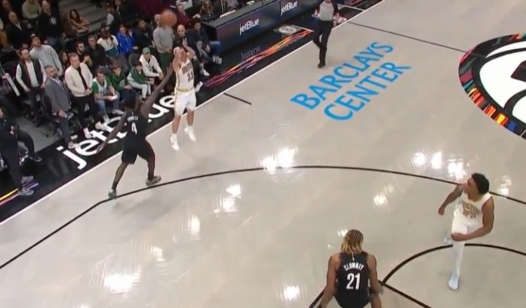 PG电子中国官网-续命！豪泽长甩&amp;威廉姆斯不停球传球 普理查德虚晃后仰三分命中