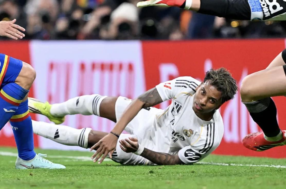 麻将胡了-世界报：皇马关注伯纳乌草皮；罗德里戈懊悔在不适后坚持踢球